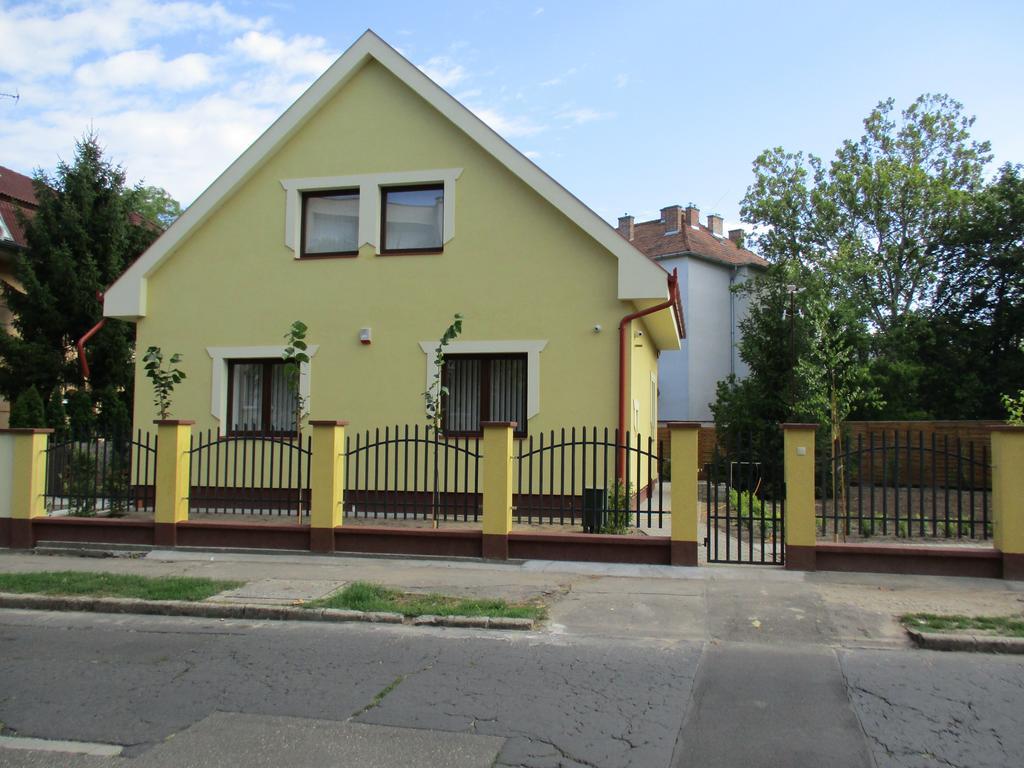 Poroszlay Apartman デブレツェン エクステリア 写真